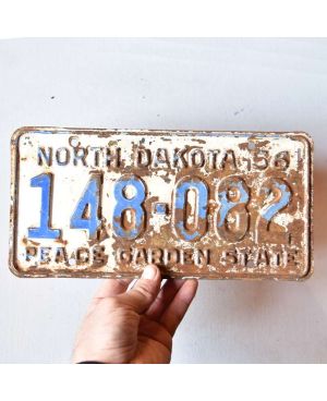 Tablica rejestracyjna USA North Dakota 1956 Peace Garden State 148-082