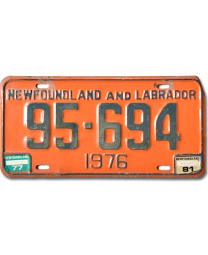 Kanadyjska tablica rejestracyjna Newfoundland Labrador 1976 Orange 95-694