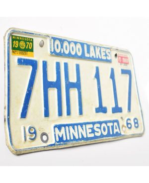 Tablica rejestracyjna USA Minnesota 1968 Lakes 7HH 117