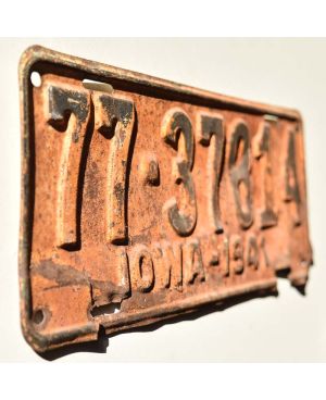 Tablica rejestracyjna USA Iowa 1941 Yellow 77-37814