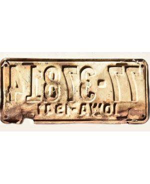 Tablica rejestracyjna USA Iowa 1941 Yellow 77-37814
