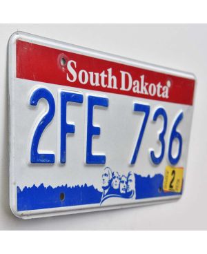 Americká SPZ South Dakota Faces 2FE 736