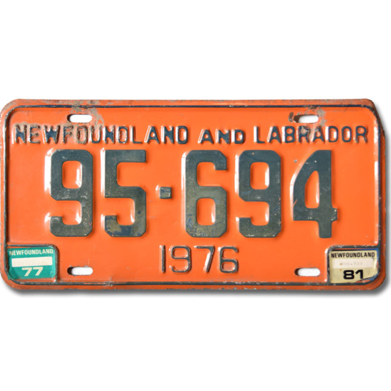 Kanadyjska tablica rejestracyjna Newfoundland Labrador 1976 Orange 95-694
