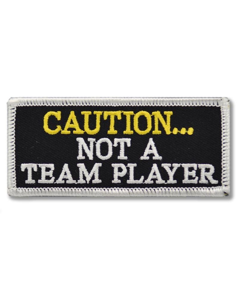 Naszywka Caution Not Team Player 9 cm x 3 cm